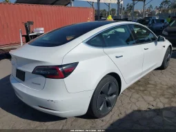 
										Tesla Model 3 full									