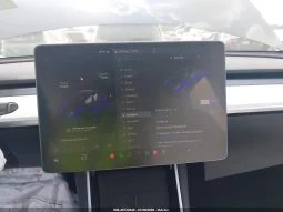 
										Tesla Model Y full									