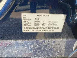 
										Tesla Model Y full									