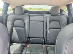 
										Tesla Model Y full									