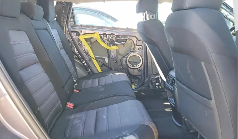 
								Honda CR-V full									