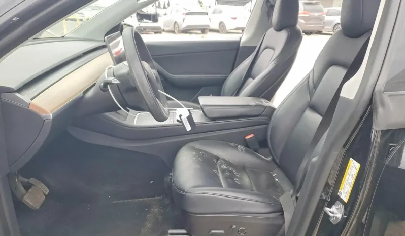 
								Tesla Model Y full									