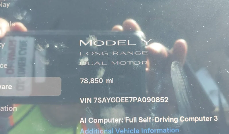 
								Tesla Model Y full									