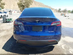 
										Tesla Model Y full									
