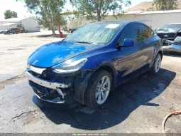 
										Tesla Model Y full									
