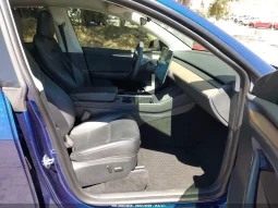 
										Tesla Model Y full									