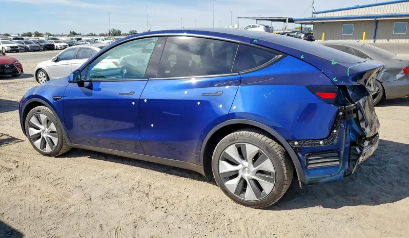 
								Tesla MODEL Y full									