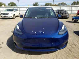 
										Tesla MODEL Y full									