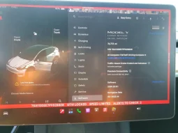 
										Tesla MODEL Y full									
