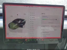 
										Tesla Model Y full									
