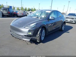 
										Tesla Model Y full									