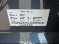 
										Tesla Model Y full									