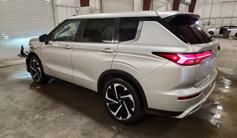 
								Mitsubishi Outlander full									