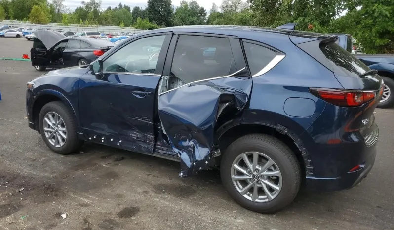 
								Mazda CX-5 full									