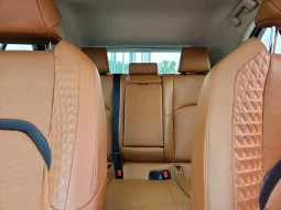 
										Lexus UX 250 full									
