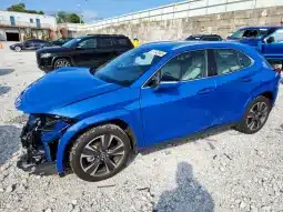 
										Lexus UX full									