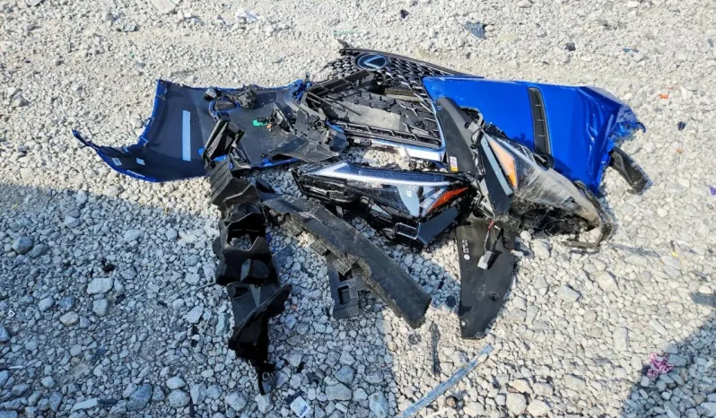 
								Lexus UX full									