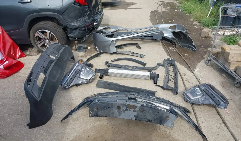 
								Chevrolet Trax full									