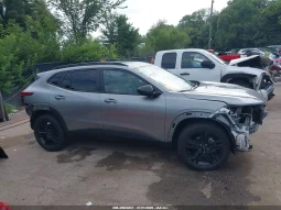 
										Chevrolet Trax full									