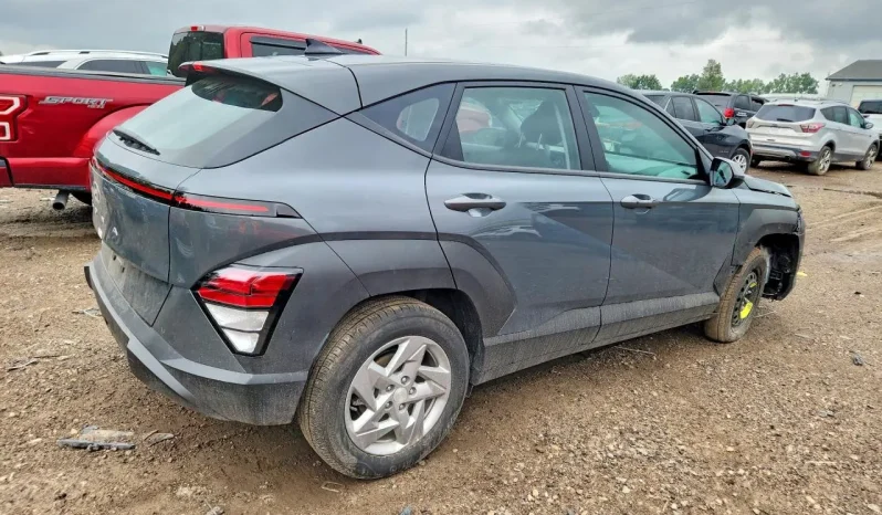 
								Hyundai Kona full									