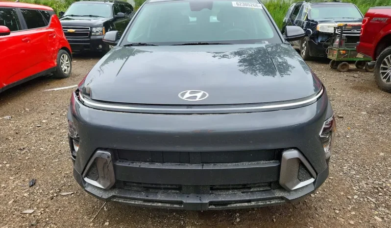 
								Hyundai Kona full									