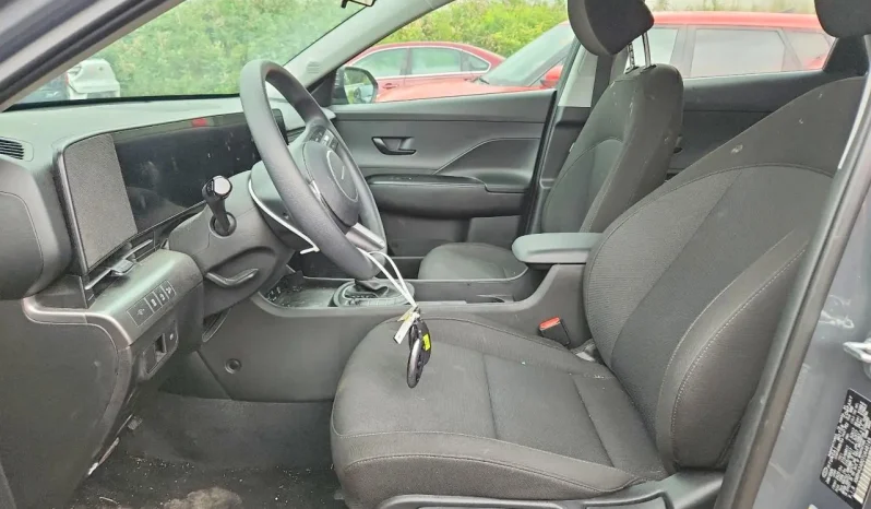 
								Hyundai Kona full									