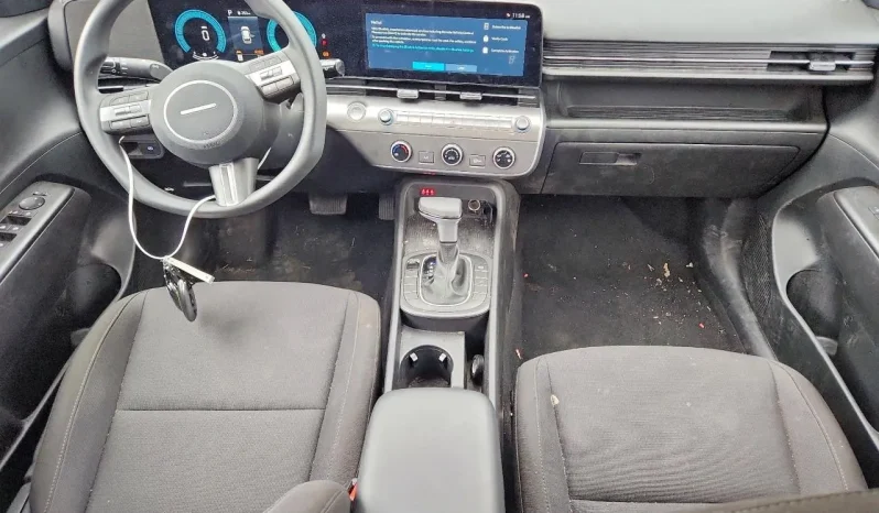 
								Hyundai Kona full									