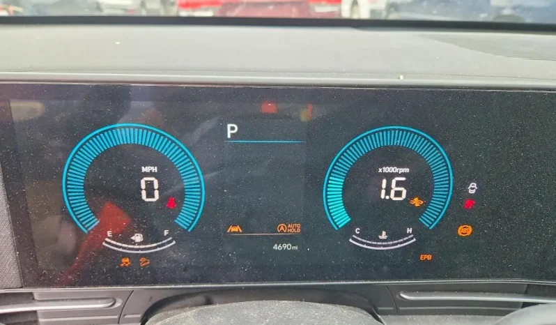 
								Hyundai Kona full									
