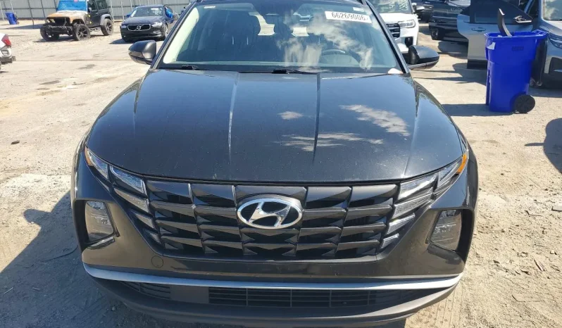 
								Hyundai Tucson full									