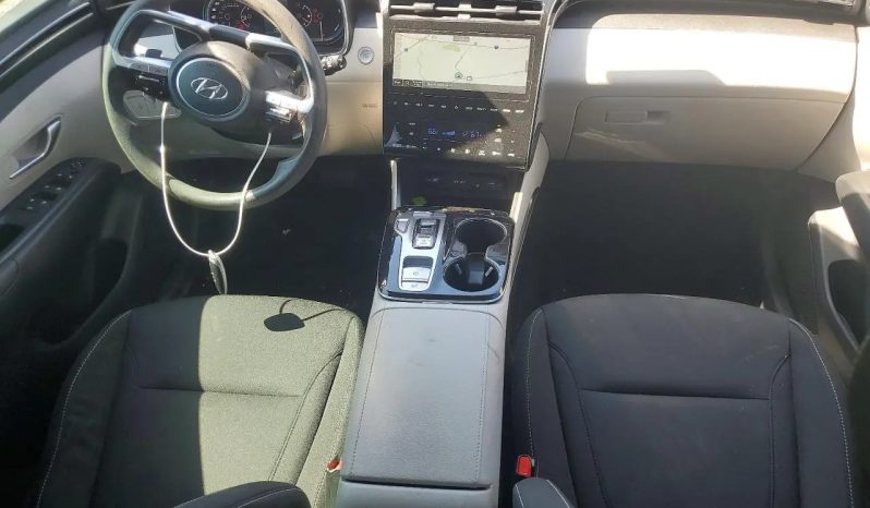 
								Hyundai Tucson full									