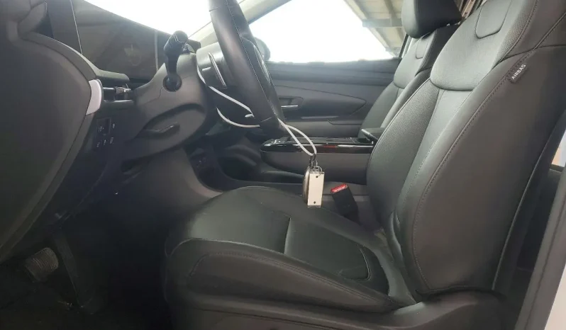 
								Hyundai Tucson full									