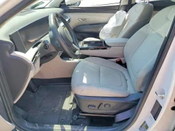 
										Hyundai Tucson full									