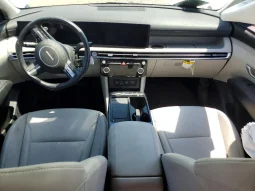 
										Hyundai Tucson full									