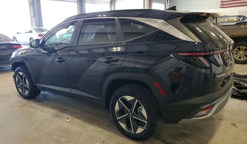 
								Hyundai Tucson full									