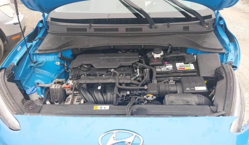
								Hyundai Kona full									