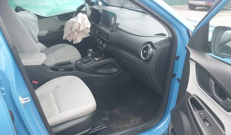 
								Hyundai Kona full									