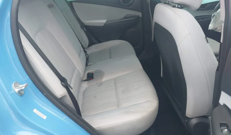 
								Hyundai Kona full									