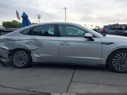 
										Hyundai Sonata full									