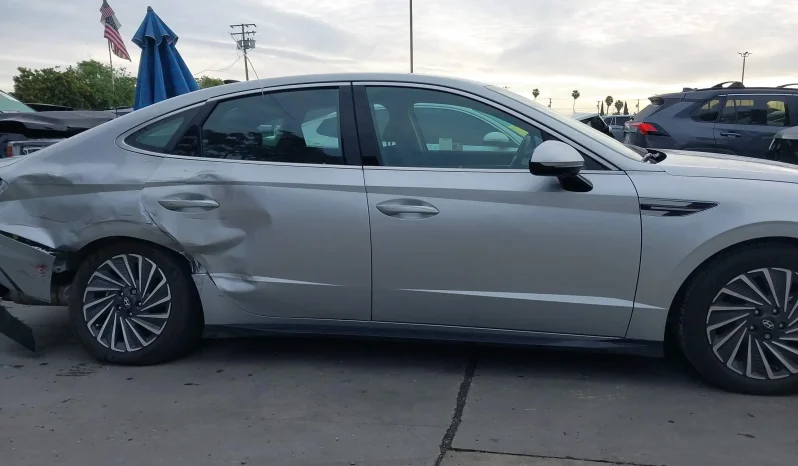 
								Hyundai Sonata full									