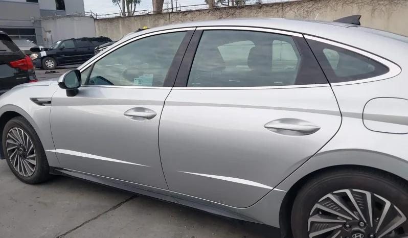 
								Hyundai Sonata full									