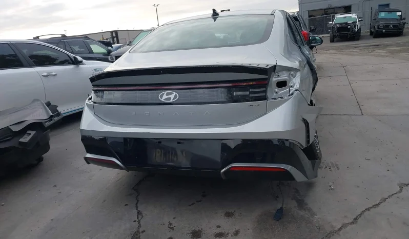 
								Hyundai Sonata full									