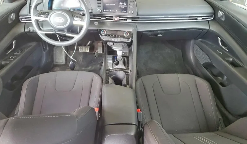 
								Hyundai Elantra full									