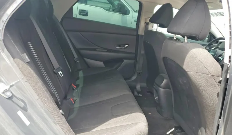 
								Hyundai Elantra full									