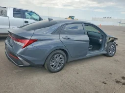 
										Hyundai Elantra full									