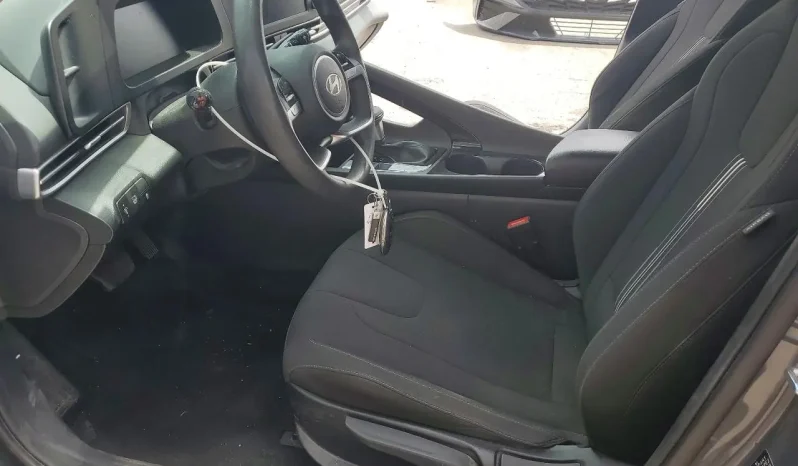 
								Hyundai Elantra full									