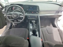 
										Hyundai Elantra full									