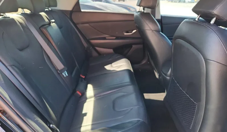 
								Hyundai Elantra full									