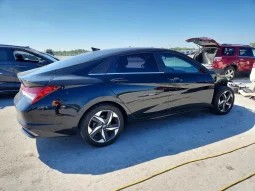 
										Hyundai Elantra full									