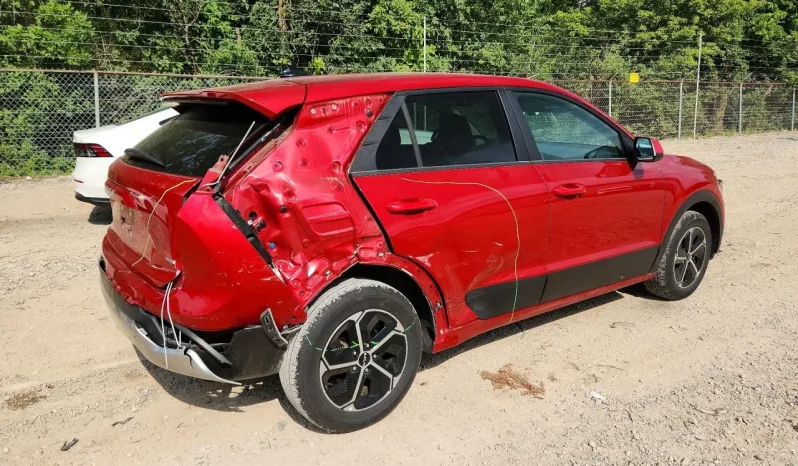 
								KIA Niro full									