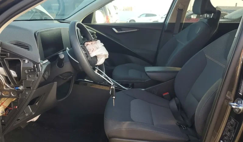 
								KIA Niro full									